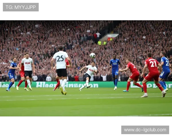 聚焦足球导播直播室揭秘赛事幕后全景视角运行机制与激情瞬间呈现